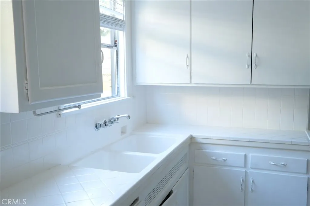 Additional image 23 of 425 Venice Unit 1/2, Venice, CA 90291