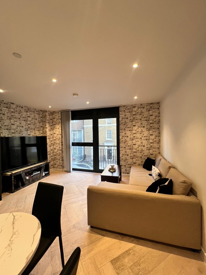 Additional image 4 of 2 Bed Flat, Dock Street, E1, N1 7GU