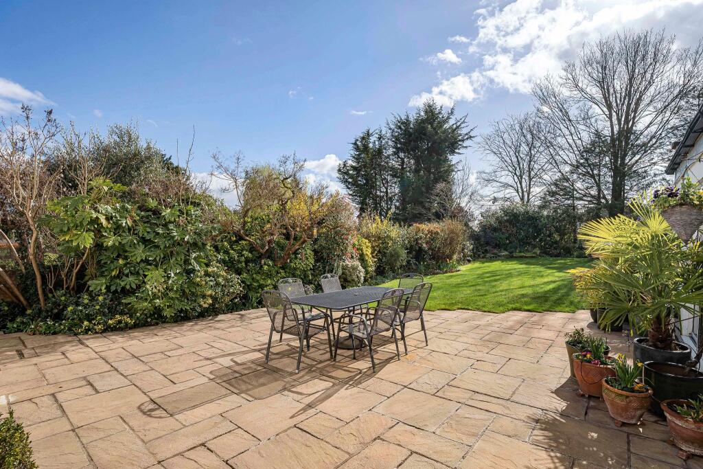 Additional image 28 of Georges Wood Road, Brookmans Park, AL9