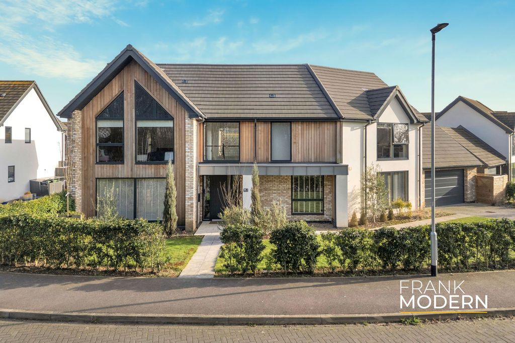 5 bed detached house for saleBoundary Lane, Hampton Water PE7