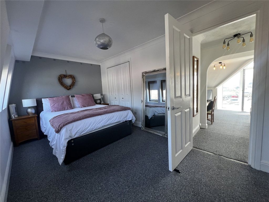 Additional image 10 of 2 bed flat for saleFlat 9 Islay Court 21-22, Victoria Street, Tenby, Pembrokeshire SA70