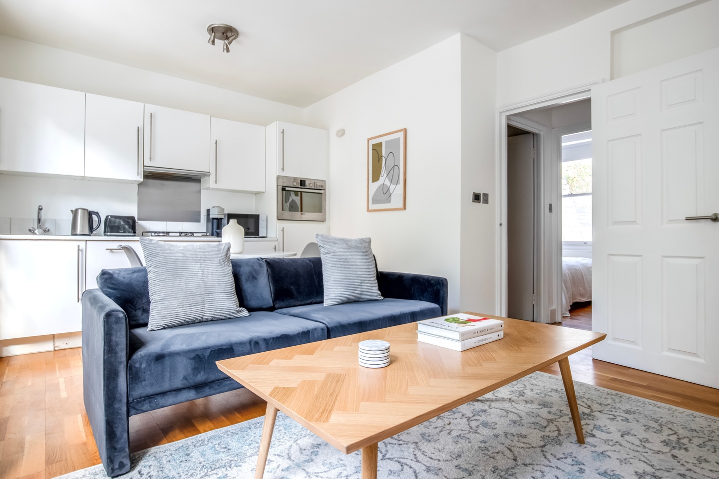 Additional image 3 of 1 Bed Flat, Compton St, EC1V, N1 7GU