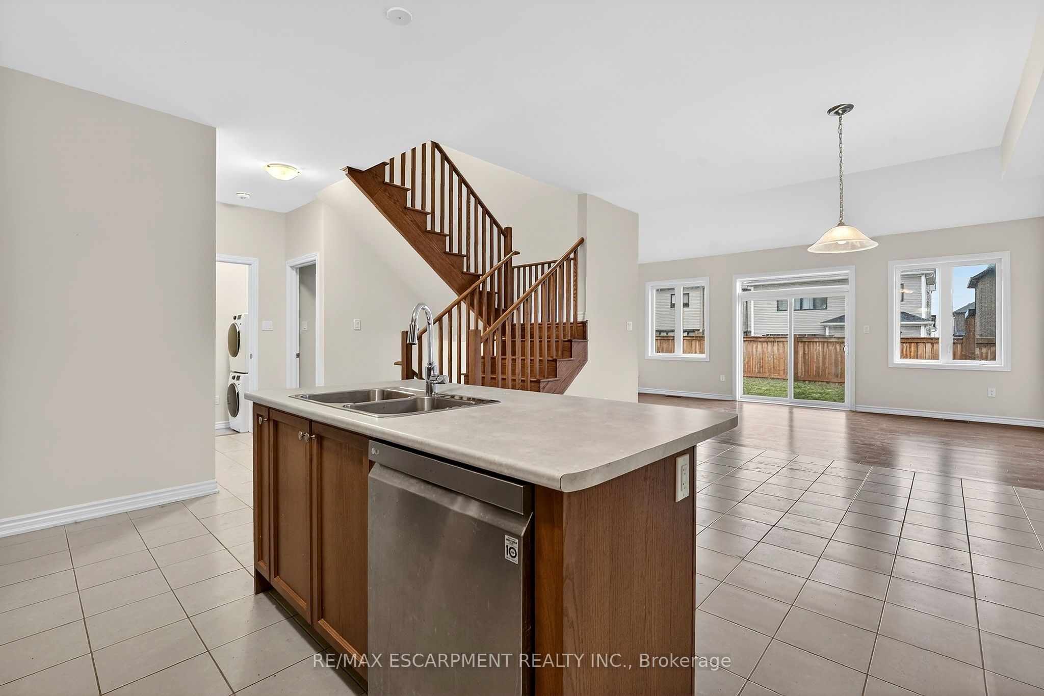 Additional image 5 of 11 Frontier Drive, Thorold, ON, L2V 0K3