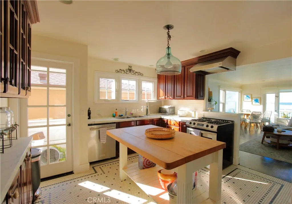 Additional image 8 of 1061 Gaviota Dr, Laguna Beach, CA 92651