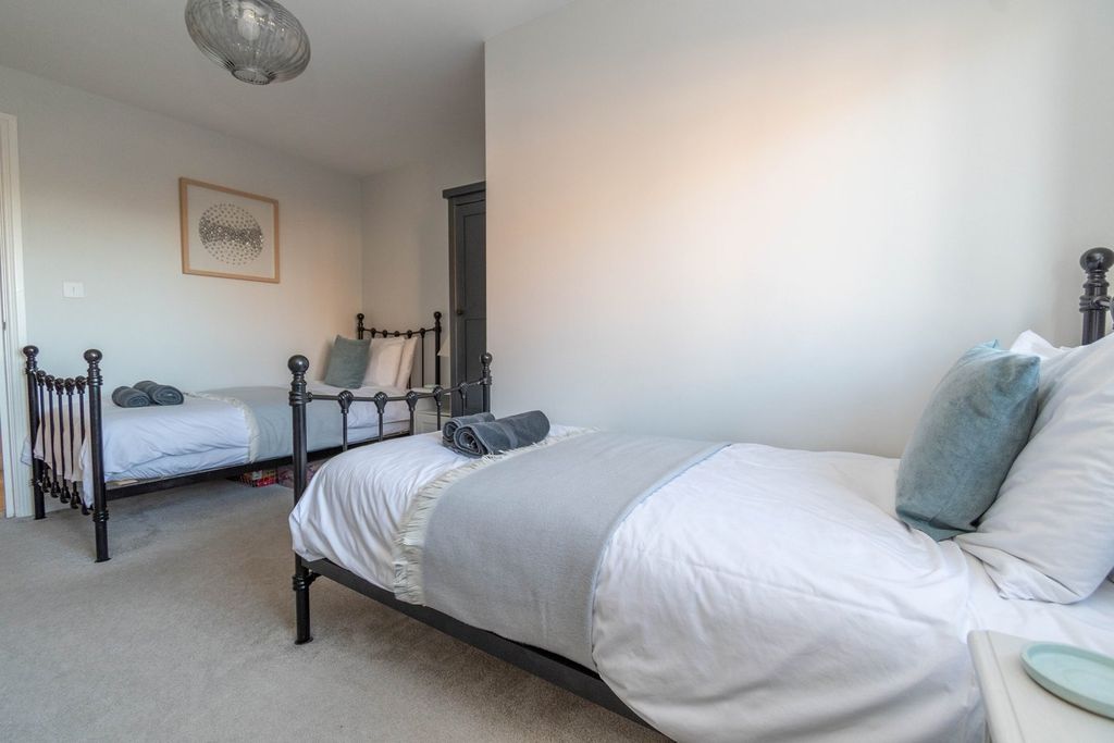 Additional image 8 of 2 bed flat for saleMainsail Yard, Wells-Next-The-Sea NR23