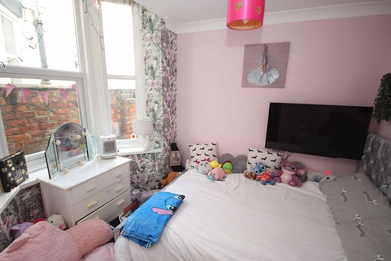 4 bed flat for saleWelholme Road, Grimsby DN32 photo 5