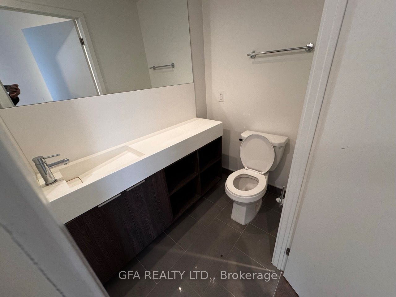 Additional image 5 of 2210-20 Richardson Street, Toronto, ON, M5V 0S6