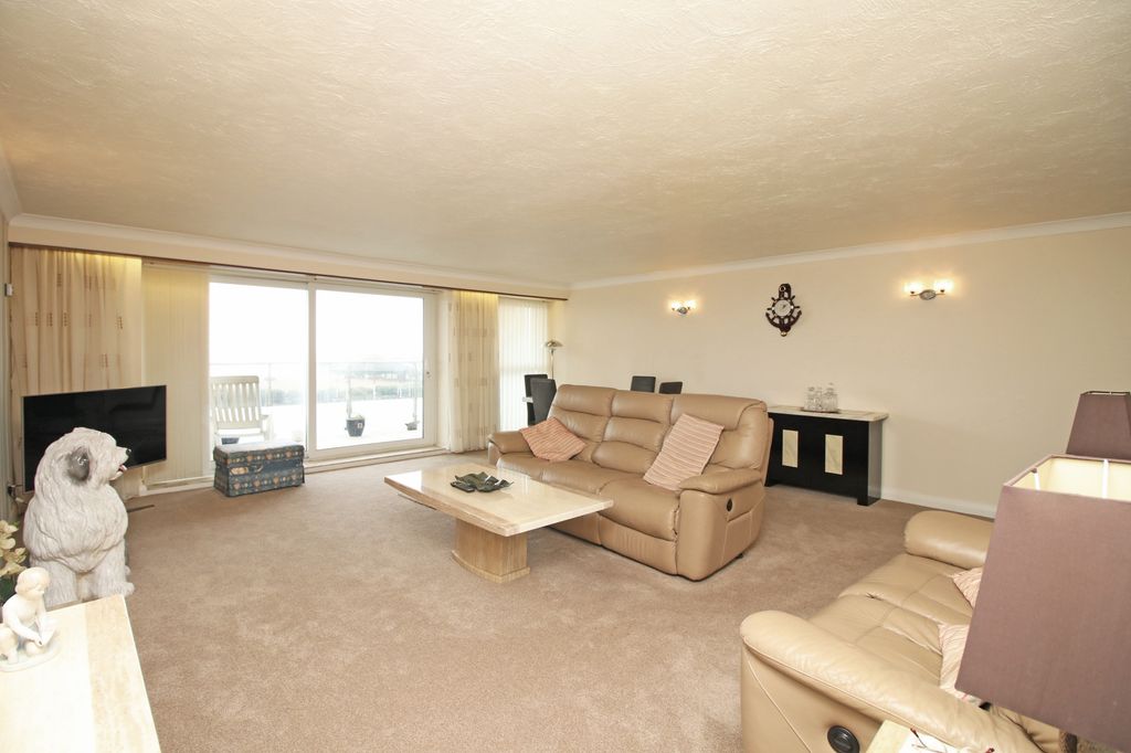 Additional image 6 of 2 bed flat for saleSandhurst Court, 3-5 South Promenade, Lytham St. Annes FY8