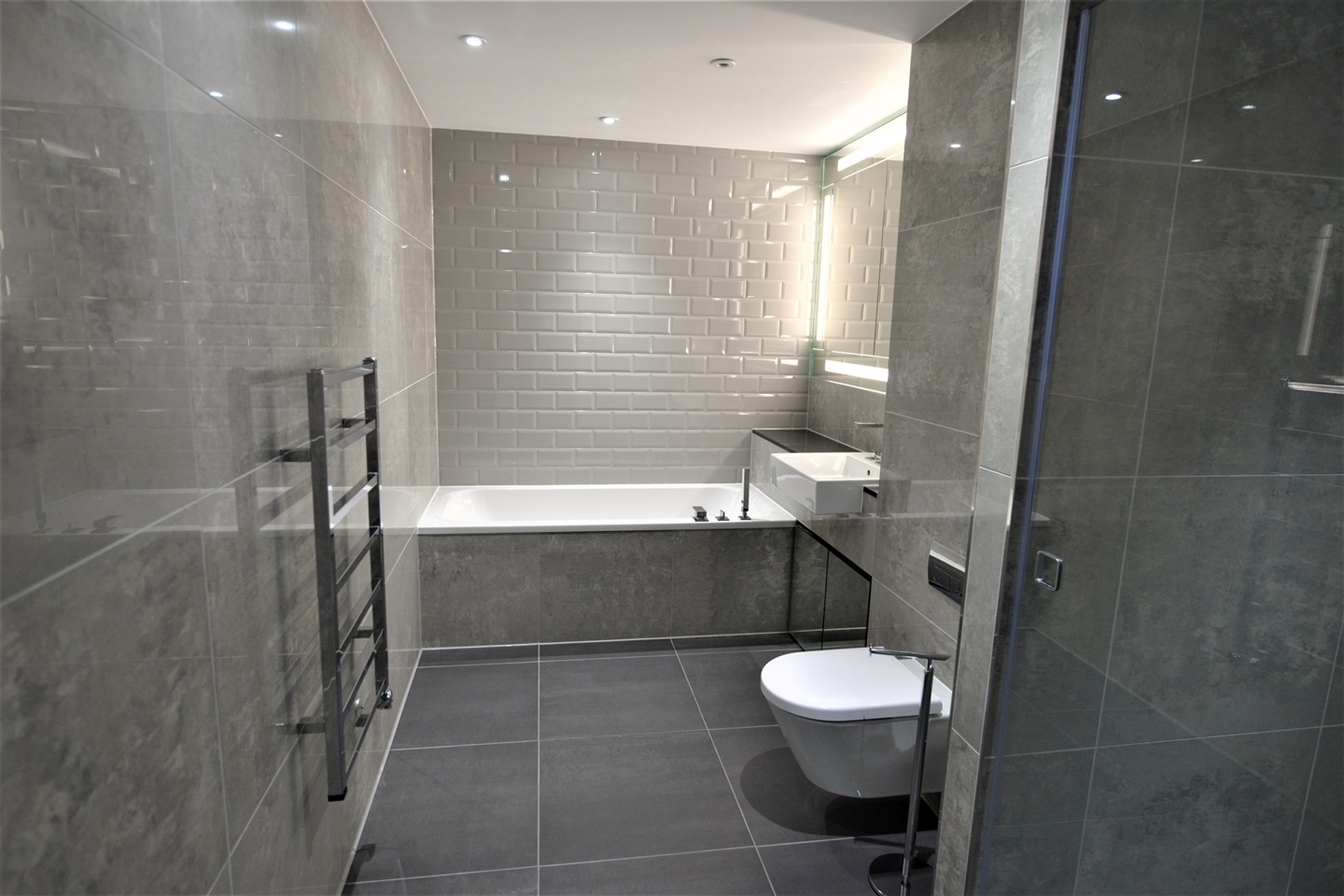 Additional image 3 of 1 Bed Flat, Catalina House, E1, N1 7GU