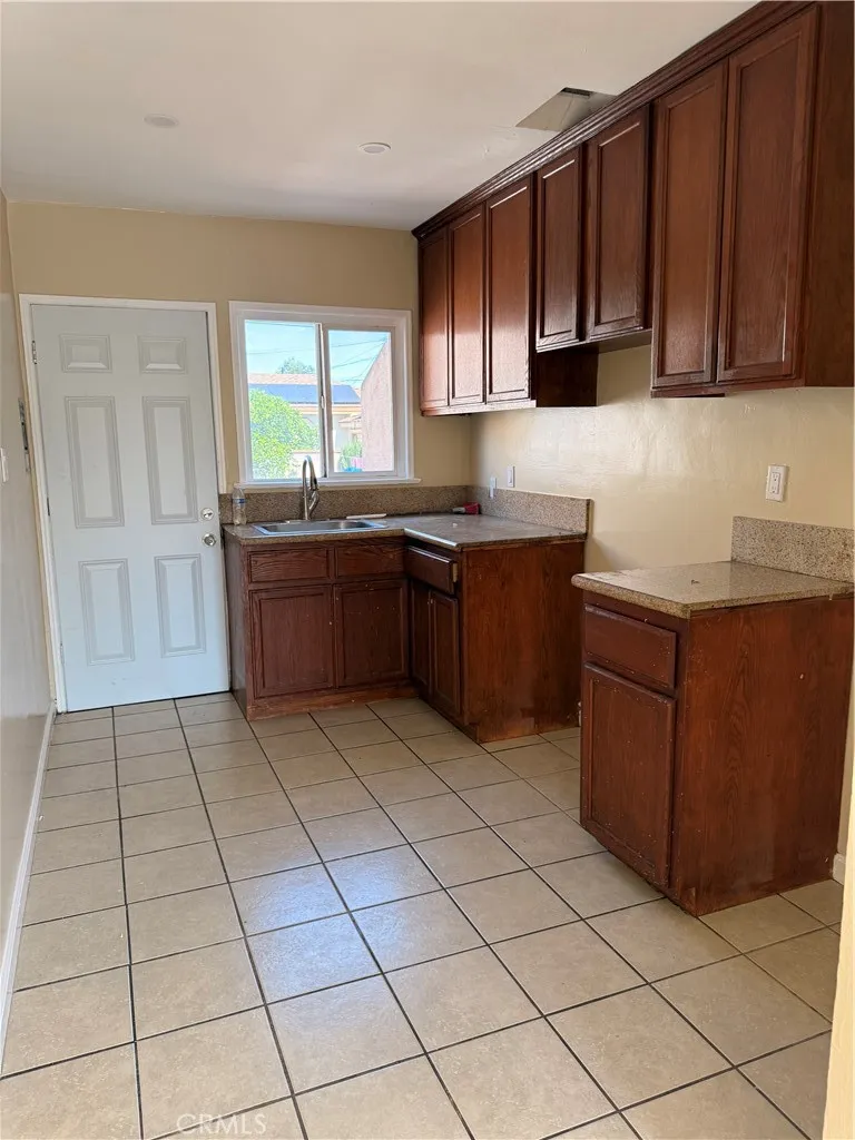 Additional image 12 of 8930 Kauffman Avenue Unit B, South Gate, CA 90280