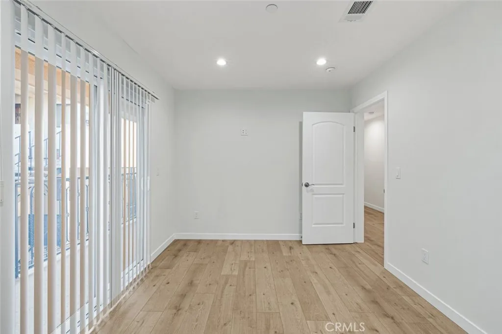 Additional image 33 of 569 E Cypress Avenue, Burbank, CA 91501