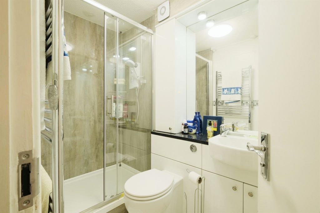 Additional image 8 of 2 bed flat for saleMonnow Street, Monmouth NP25
