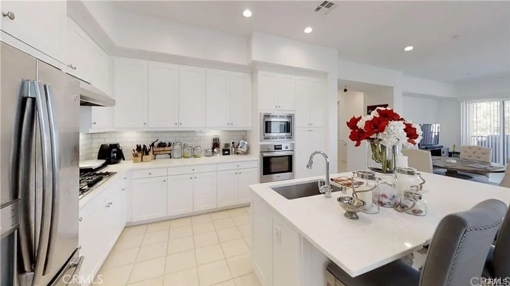 Additional image 3 of 195 Follyhatch, Irvine, CA 92618