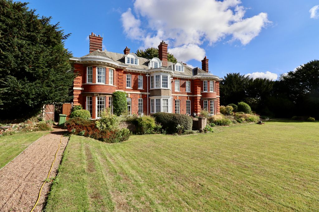2 bed flat for saleNettleham Road, Lincoln LN2 photo 2