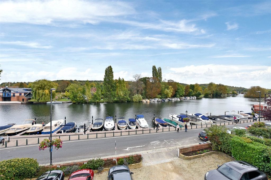 Additional image 2 of 2 bed flat for saleBaltic Court, Thameside, Henley-On-Thames, Oxfordshire RG9