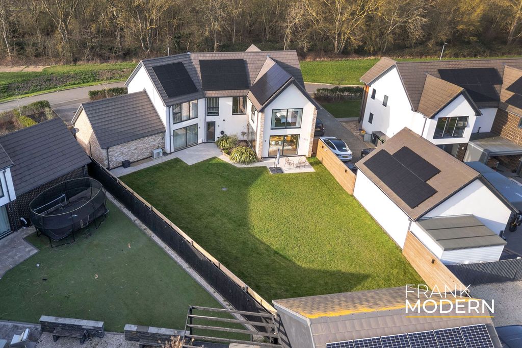 Additional image 52 of 5 bed detached house for saleBoundary Lane, Hampton Water PE7