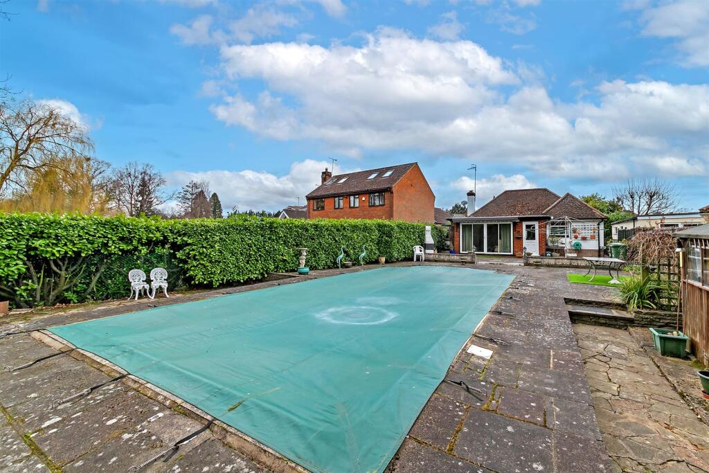 Additional image 3 of Mayflower Road, Park Street, St. Albans