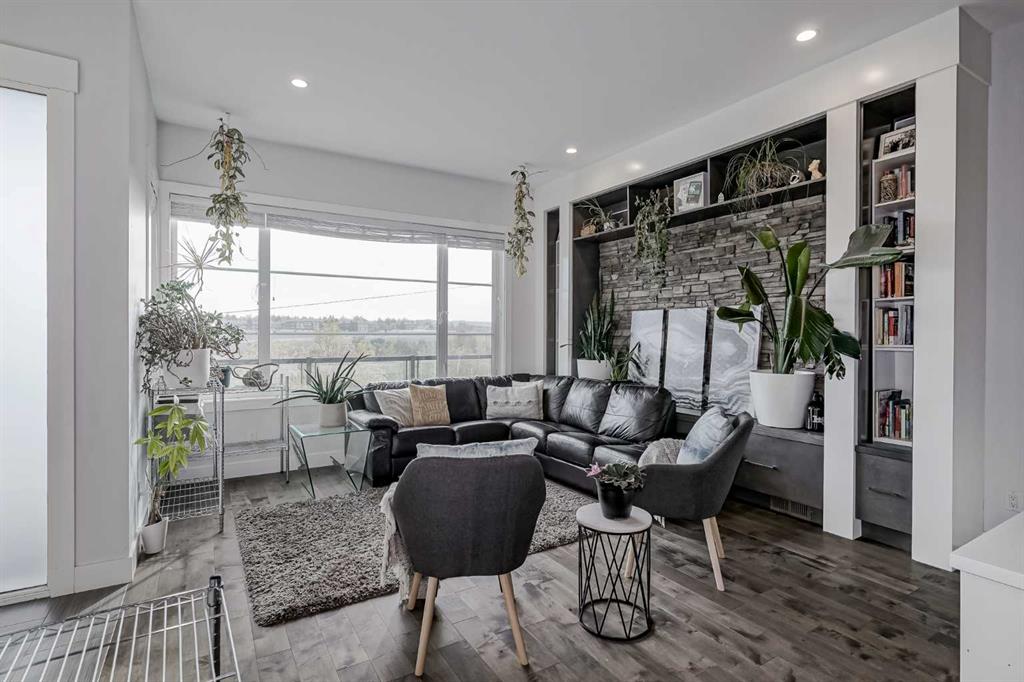 Additional image 3 of 701 13a Street NE, Calgary, AB, T2E 4S4