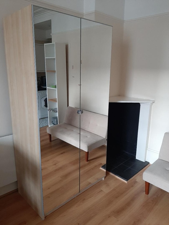 Additional image 2 of Studio Flat, Cambridge St, SW1V, N1 7GU