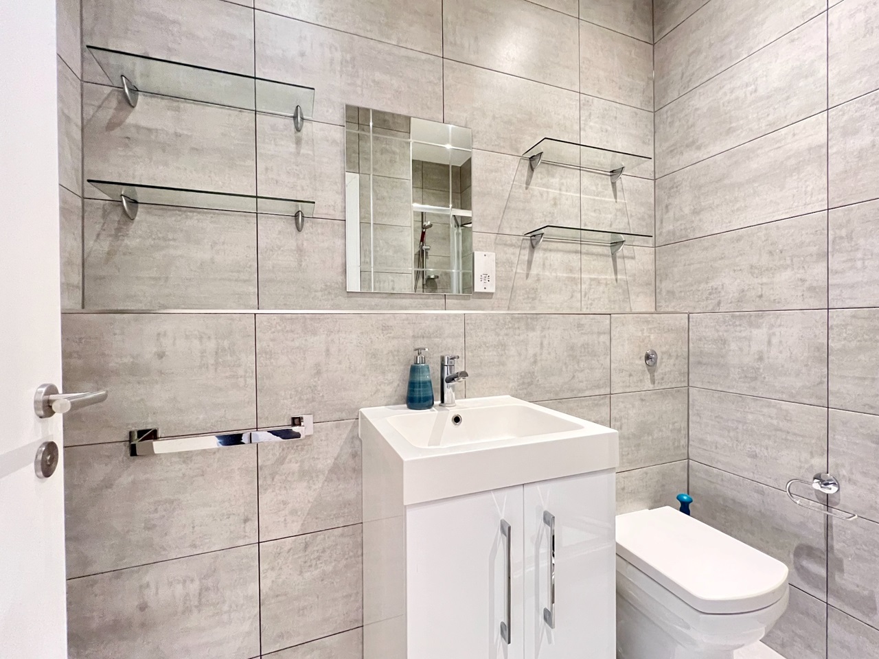 Additional image 6 of Studio Flat, Kennington Road, SE11, N1 7GU