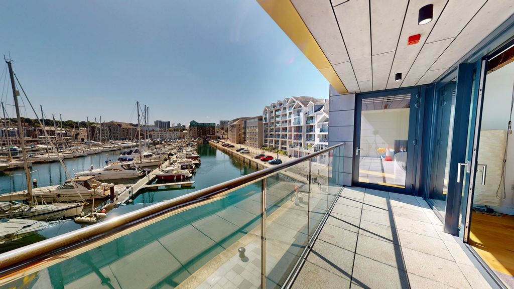 3 bed flat for saleHarbour Arch Quay, Sutton Harbour, Plymouth. PL4 photo 3