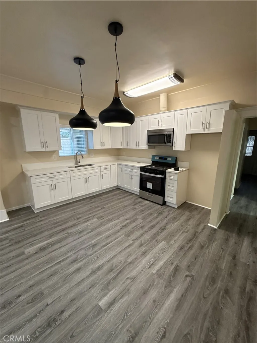 Additional image 3 of 240 W 54th St, Los Angeles, CA 90037