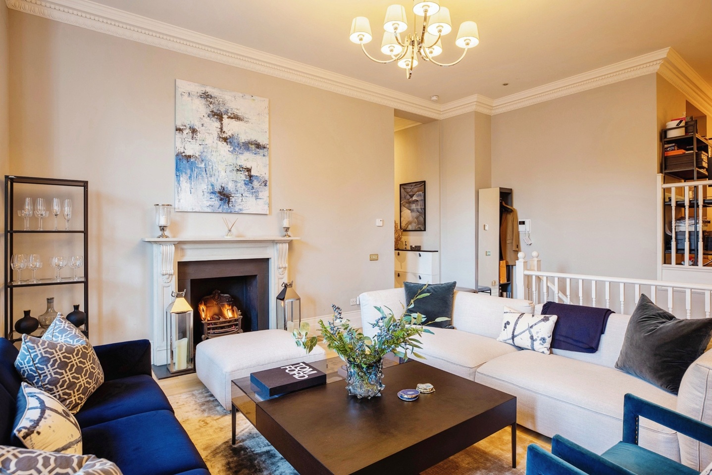 2 Bed Flat, Charlesworth House, SW7, N1 7GU