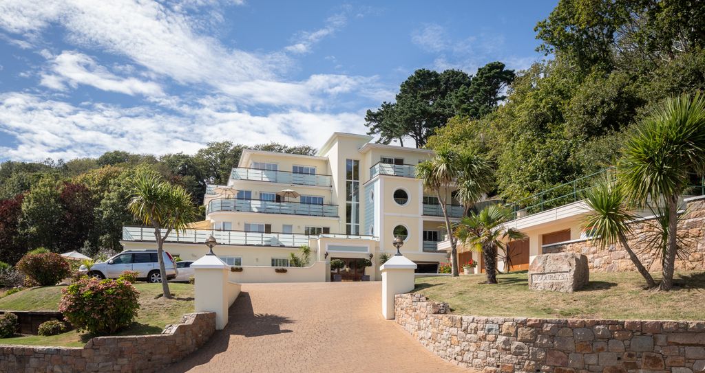 Additional image 2 of 3 bed flat for saleLa Route De La Cote, St. Martin, Jersey JE3