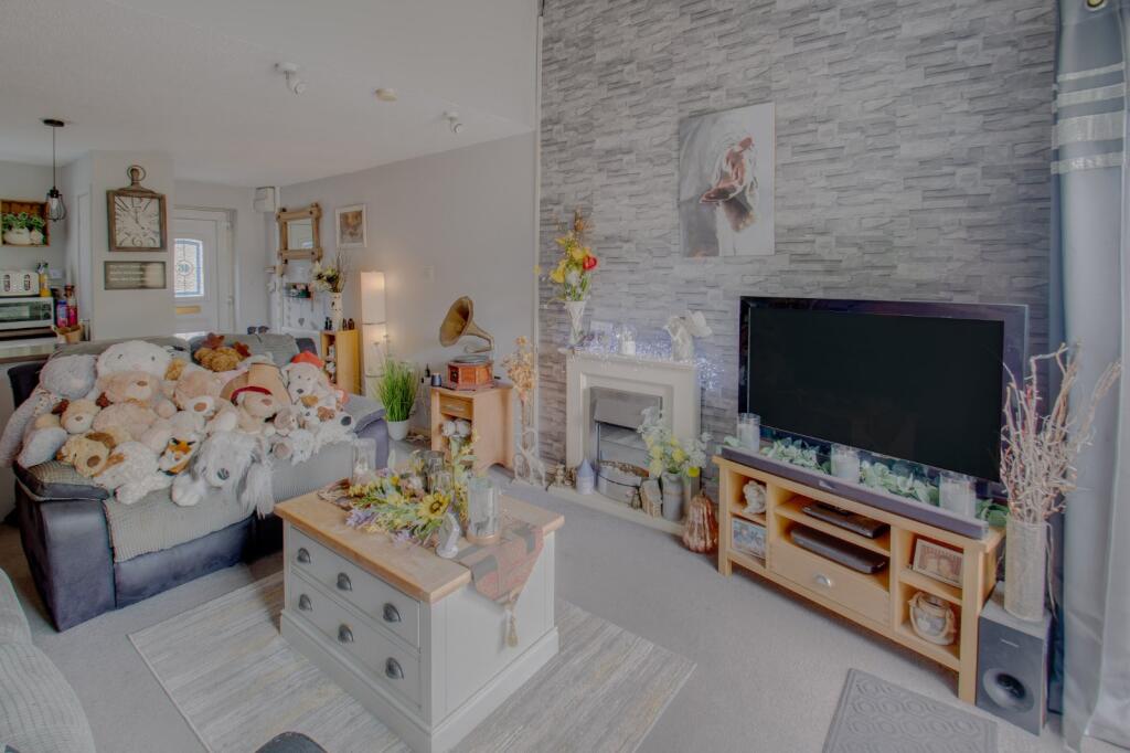 Additional image 5 of The Furrows, Stoke Heath, Bromsgrove, Worcestershire, B60