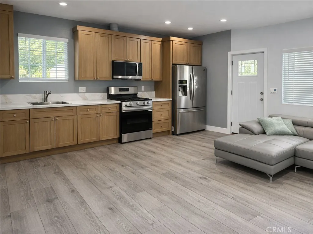 Additional image 3 of 14673 Clymer St, Mission Hills (San Fernando), CA 91345