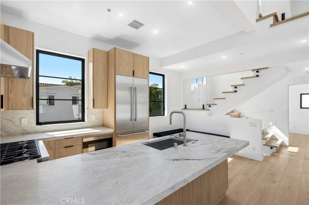 Additional image 5 of 700 Iris, Corona Del Mar, CA 92625