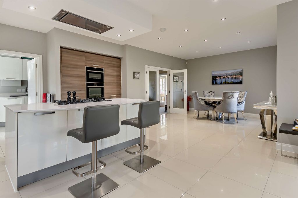 Additional image 7 of 5 bed detached house for saleVawser Crescent, Peterborough PE3