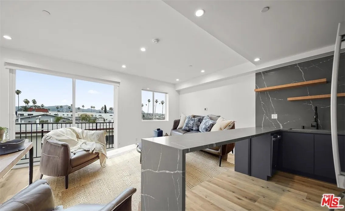 Additional image 15 of 849 N Mariposa Unit 1/2, Los Angeles, CA 90029