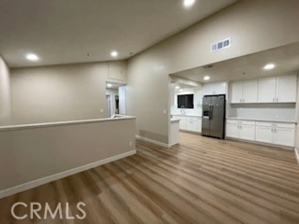 Additional image 3 of 371 S Sierra Madre Blvd, Pasadena, CA 91107