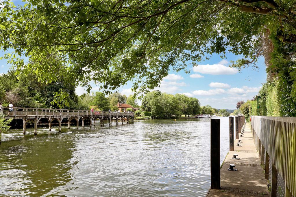 Additional image 10 of 5 bed detached house for saleWargrave Road, Henley-On-Thames RG9