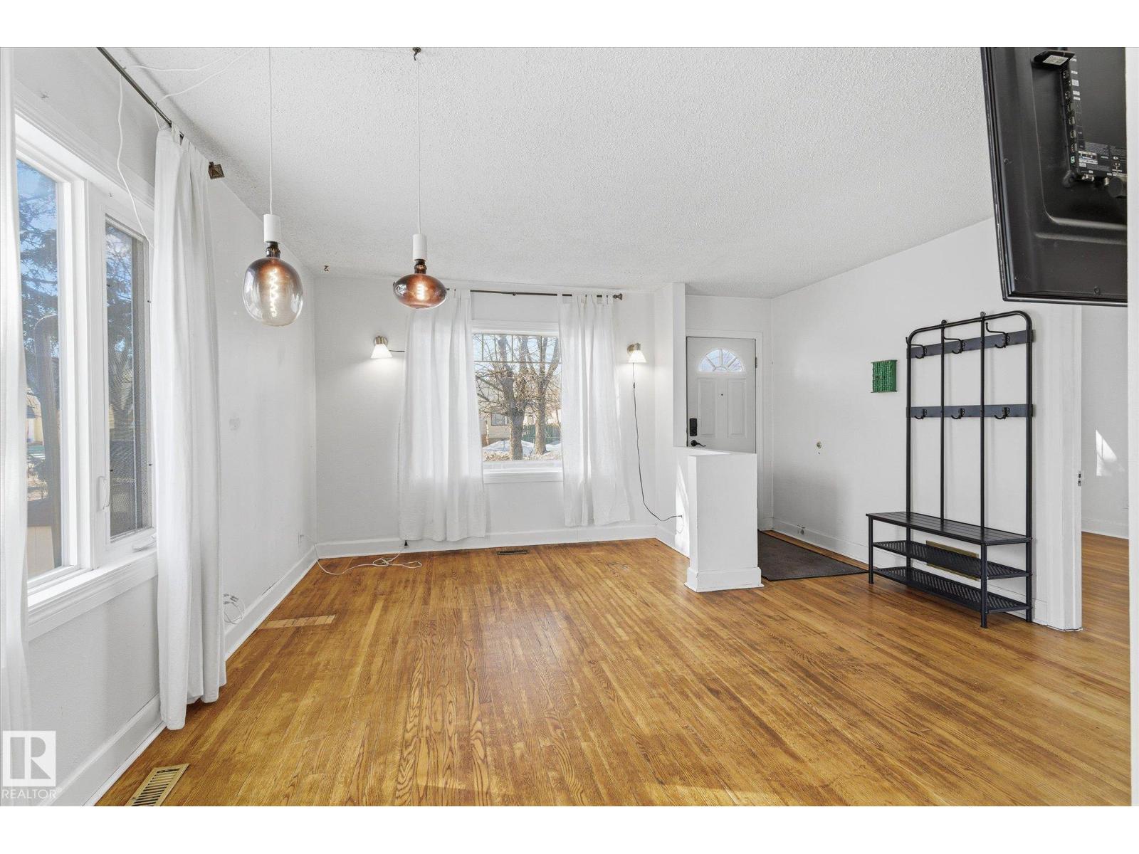 Additional image 3 of 12821 122 Street NW, Edmonton, AB, T5L0E6