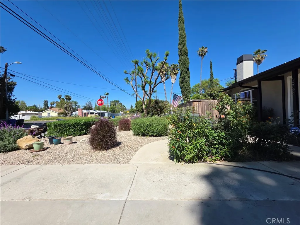 Additional image 14 of 6954 Glade Ave, Canoga Park, CA 91303