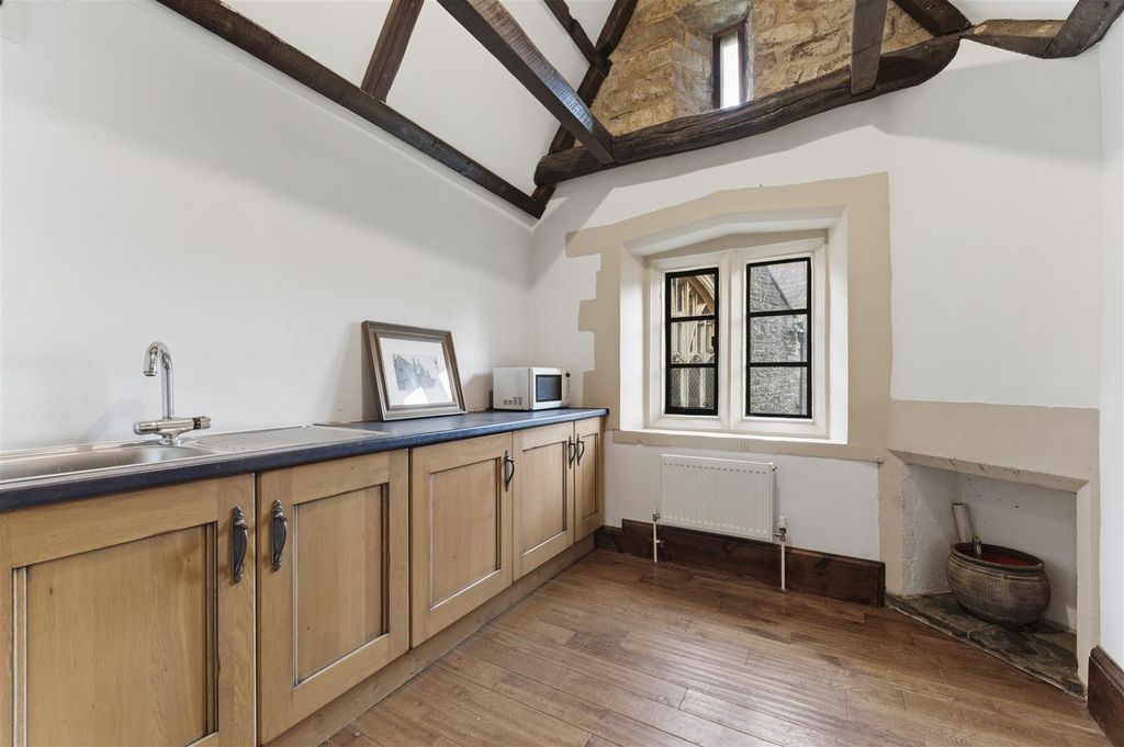 Additional image 8 of 3 bed flat for saleThe Old Grammar School, Church Street, Cowbridge CF71