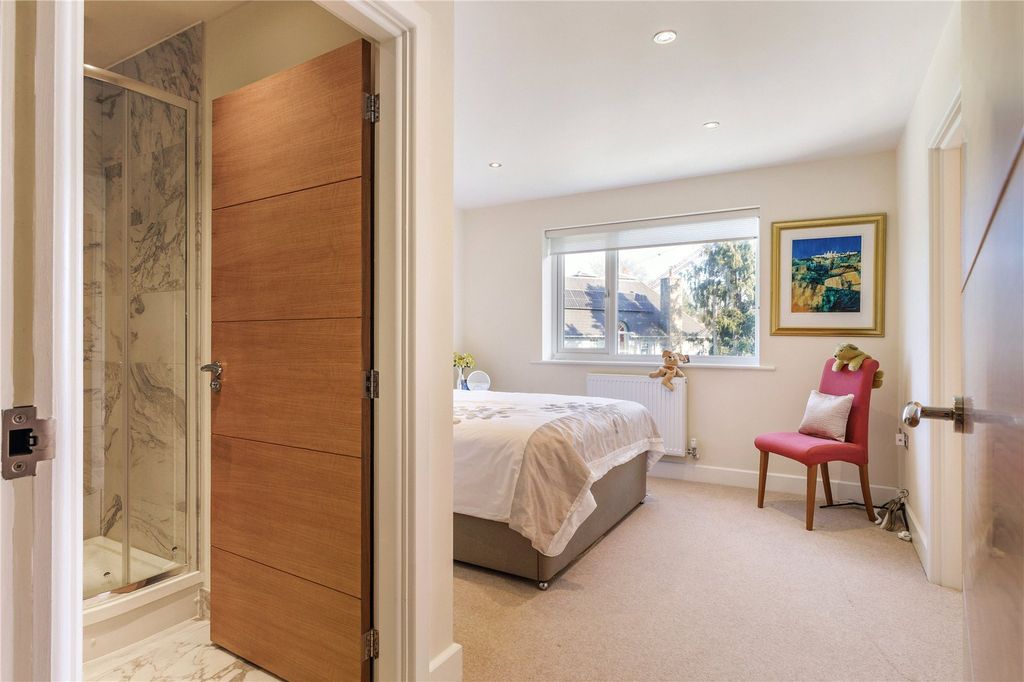 Additional image 15 of 3 bed flat for saleCliftons, 30 Nairn Road, Canford Cliffs, Poole BH13