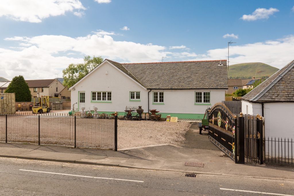 4 bed detached house for saleLoanhead EH25