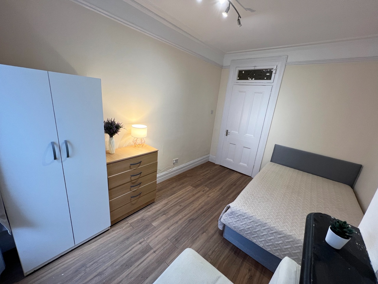 Room in a Shared Flat, Transept Street, NW1, N1 7GU