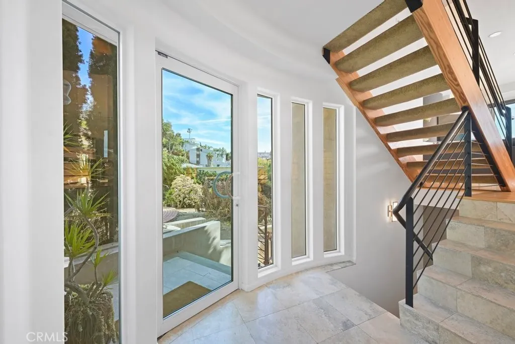 Additional image 18 of 326 Loma Terrace, Laguna Beach, CA 92651