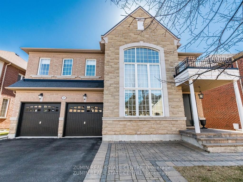 15 Garryoaks Drive, Brampton, ON, L6P 3E2