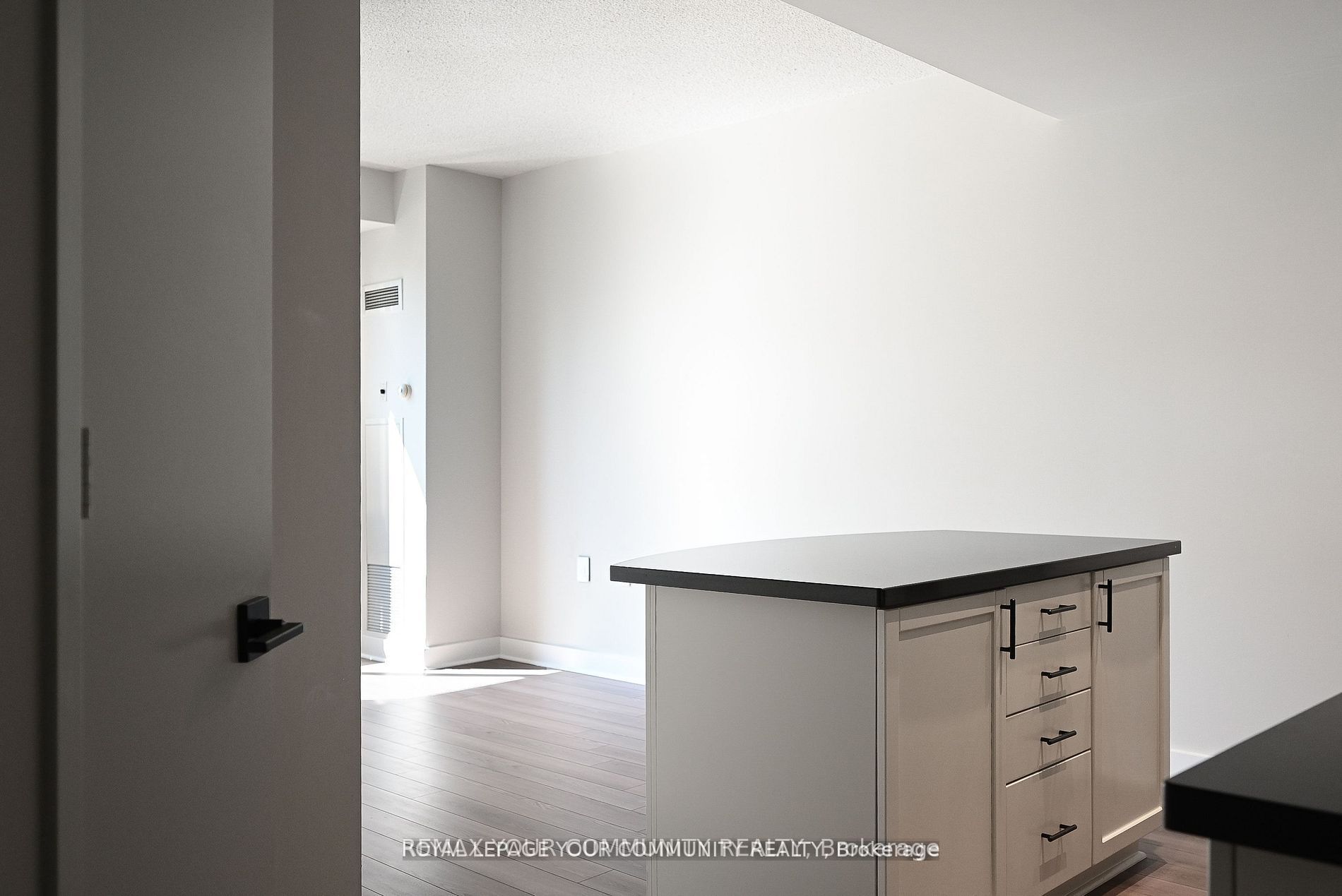 Additional image 5 of 1214-85 Bloor Street E, Toronto, ON, M4W 1T2