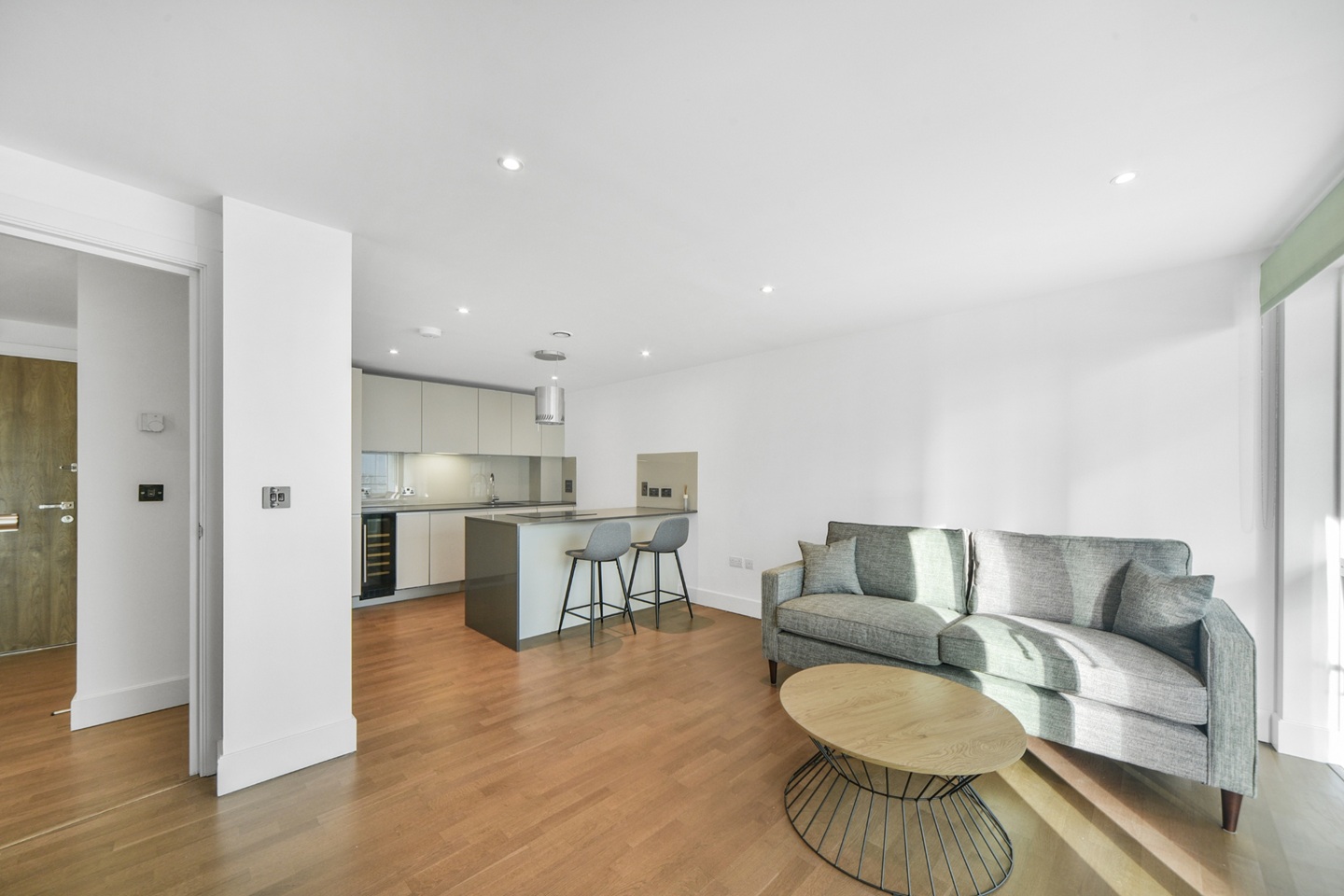 Additional image 5 of 2 Bed Flat, Whitechapel High St, E1, N1 7GU