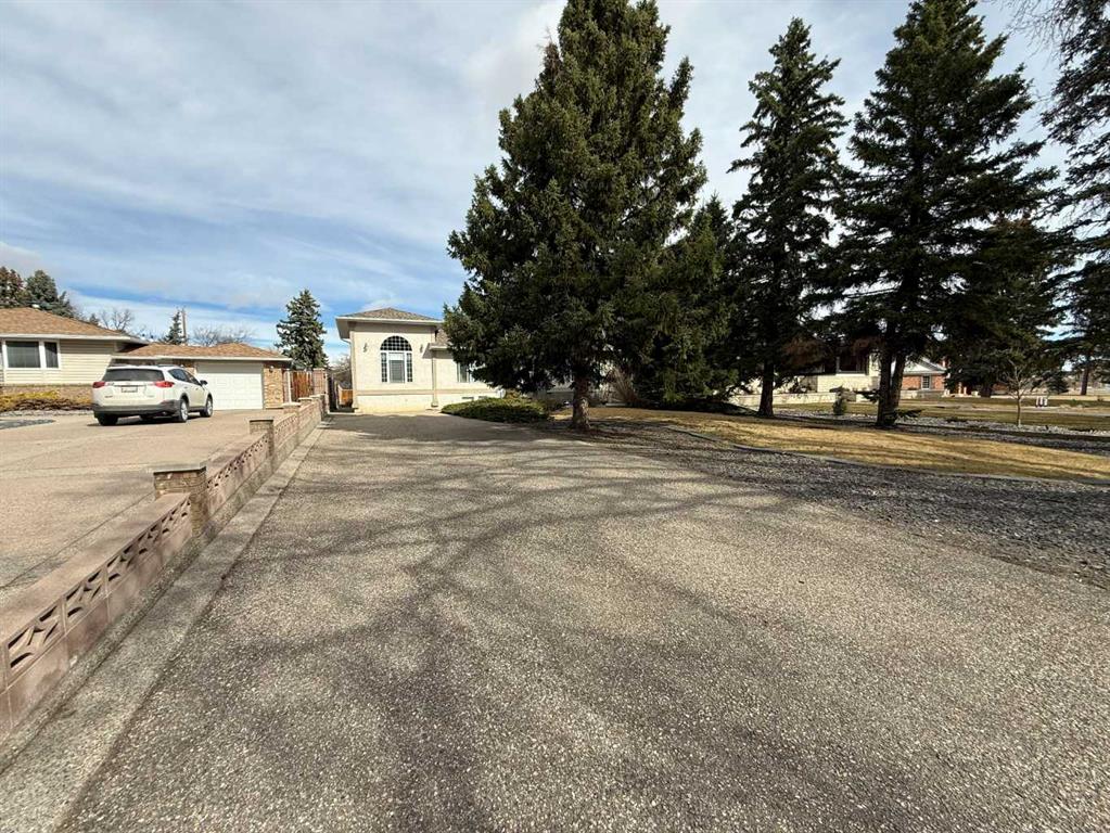 Additional image 2 of 3315 Parkside Drive S, Lethbridge, AB, T1J 1N2