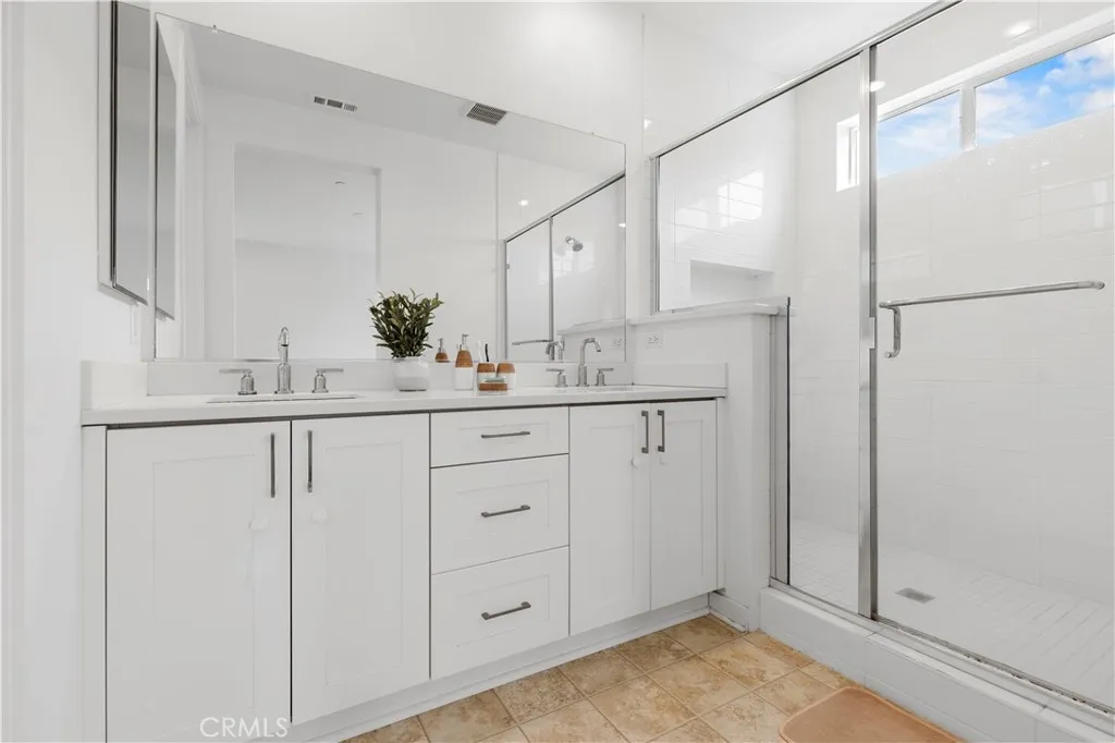 Additional image 14 of 1544 W Plaza Del Amo, Torrance, CA 90501