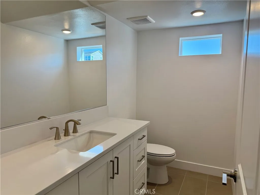 Additional image 38 of 109 Trask, Irvine, CA 92618