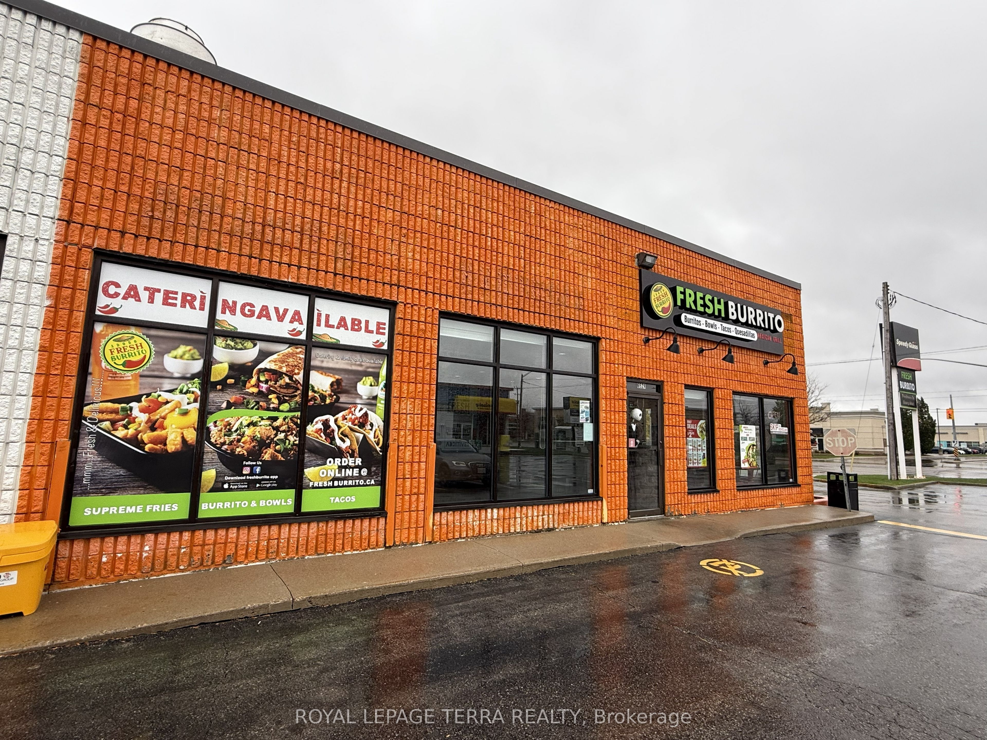 A-652 Fairway Road S, Kitchener, ON, N2C 1X3