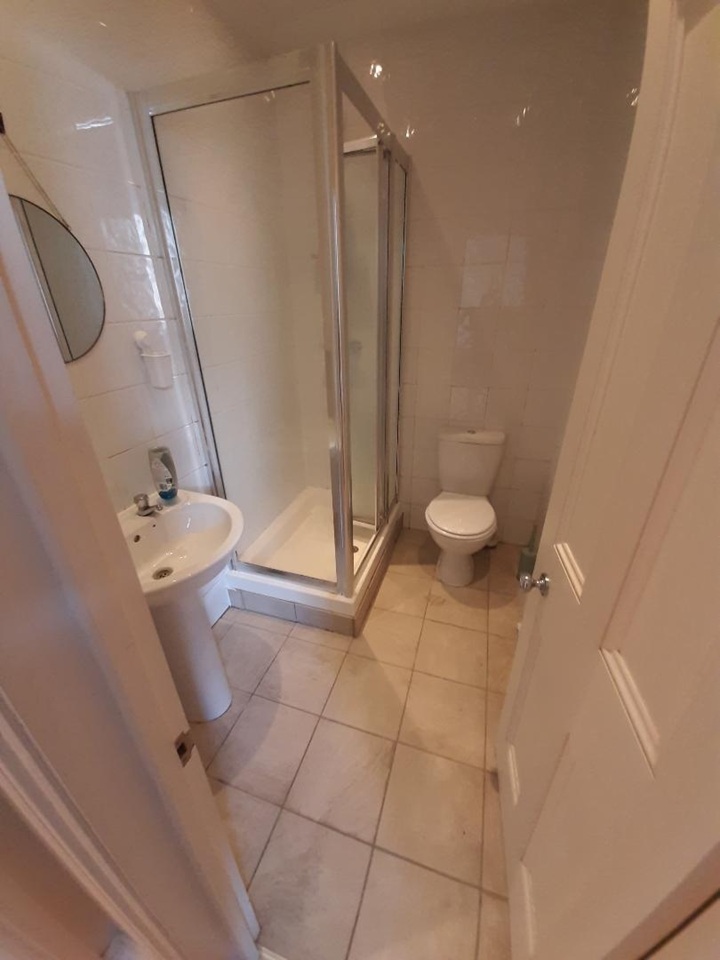 Additional image 30 of Studio Flat, Cambridge St, SW1V, N1 7GU